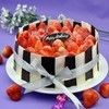 不用裱花的生日蛋糕——巧克力围边鲜草莓蛋糕